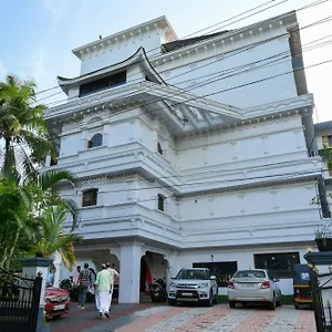 https://hotel-sky-park.kerala-hotels.net